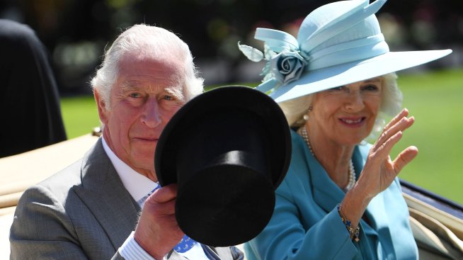 Принц Чарлз и Камила се завърнаха към любимо хоби 