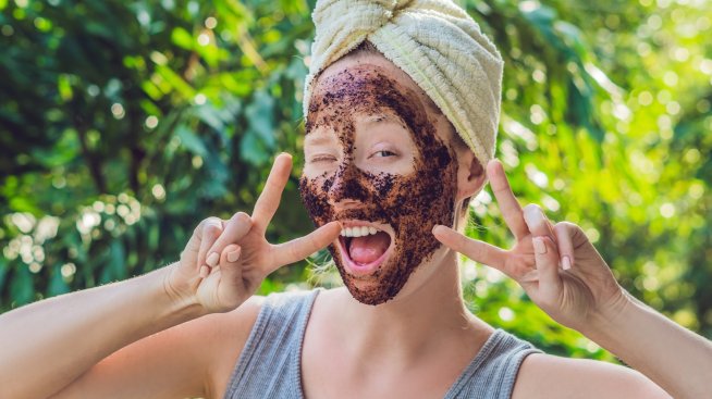 Маска за лице с кафе: 5 невероятни ползи 