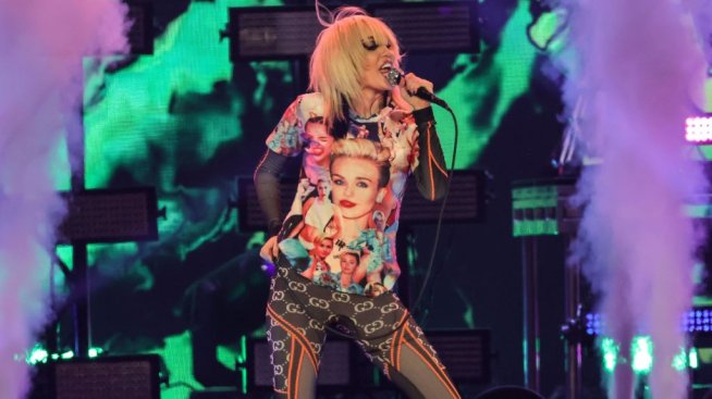 Проблеми за Майли Сайръс: Изпълнителката отказа участие 