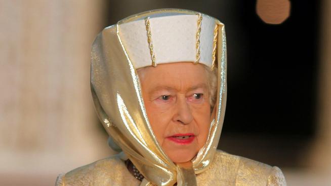 Кралица Елизабет  II – обидена от интервюто на Меган Маркъл и принц Хари