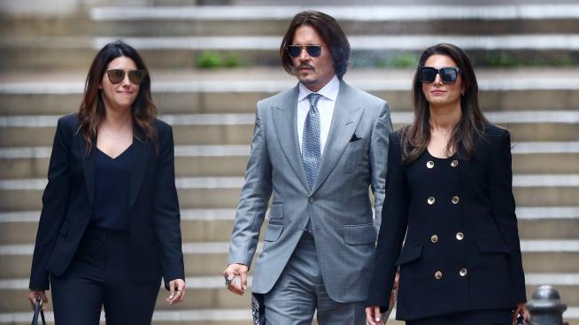 Бившите половинки на Джони Деп няма да присъстват в съда