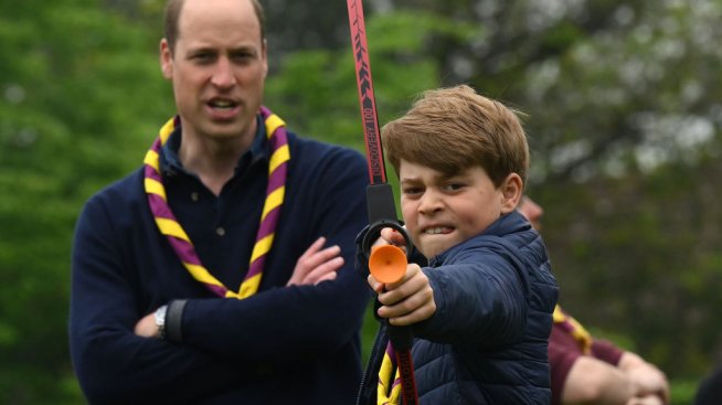 Принц Уилям е по-добър и грижовен татко от баща си Чарлз