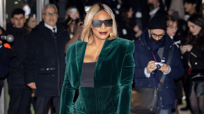 Пролетна мода – Серина Уилямс с велурена рокля