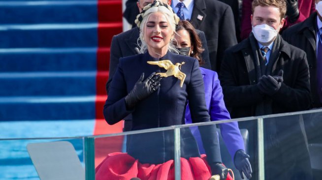 Обувки за лятото: Лейди Гага с нестандартно предложение