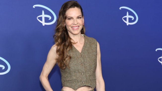 Разгледайте планинския дом на бременната Хилари Суонк