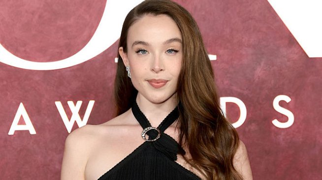 Малката дъщеря на кинолегендите Уорън Бийти и Анет Бенинг е напът да стане звезда