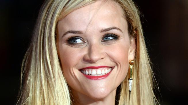 Рийз Уидърспун ни предизвиква да се раздвижим  