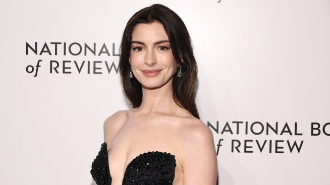 Ан Хатауей напусна фотосесия на Vanity Fair в знак на солидарност