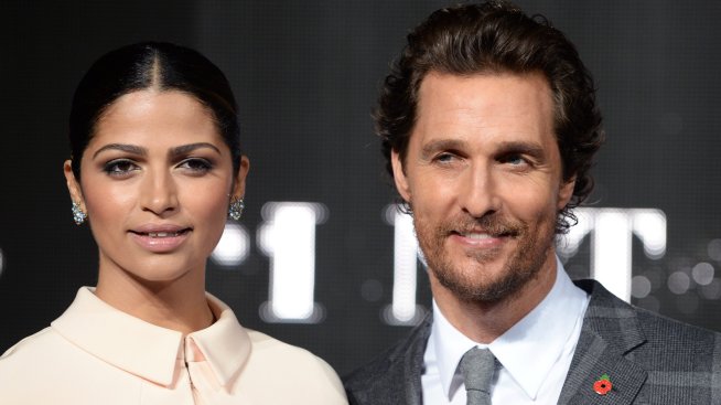 Матю Макконъхи и съпругата му Камила преживяха двоен ад в небето със седем ранени