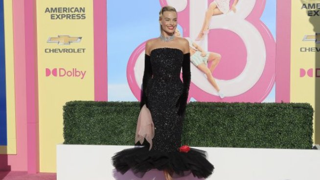 Направила ли си е Марго Роби пластична операция, за да изглежда като Барби?