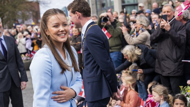 Кралска приказка – Принцеса Изабела блести с първата си тиара на своя 18-и рожден ден 