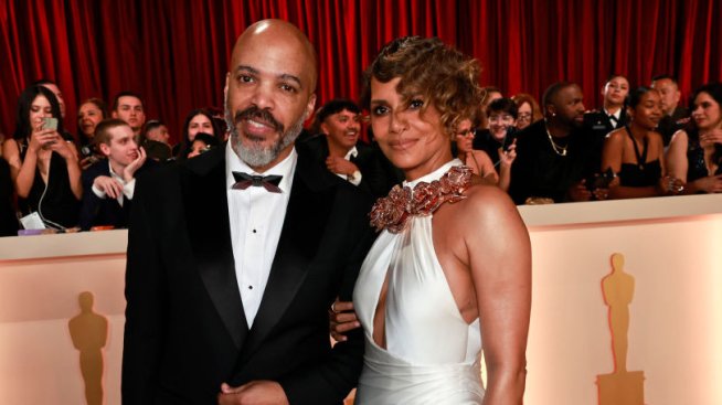 Хали Бери разкри, че приятелят ѝ Ван Хънт ѝ е предложил брак