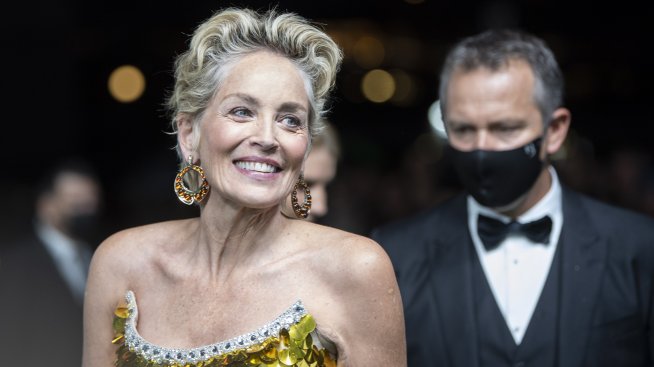 След инсулта и лечението – Шарън Стоун показа майка си