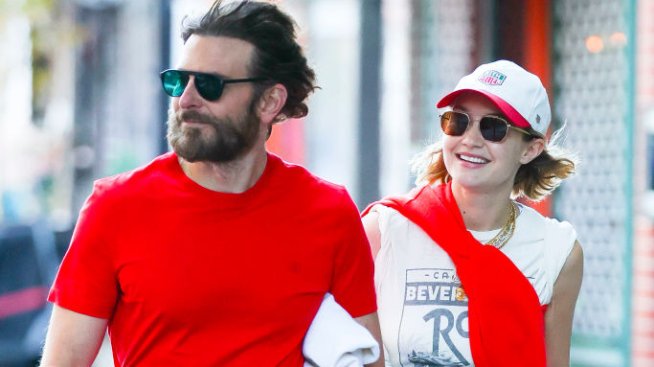 Брадли и Джиджи заедно на мач, след новината, че не мислят за годеж и брак