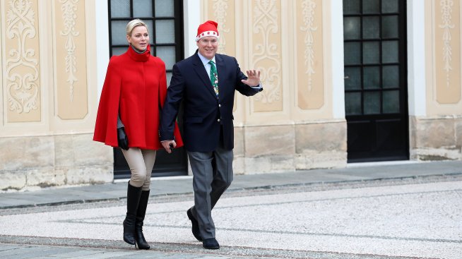 Принцеса Шарлийн излезе от клиниката за фотосесия 