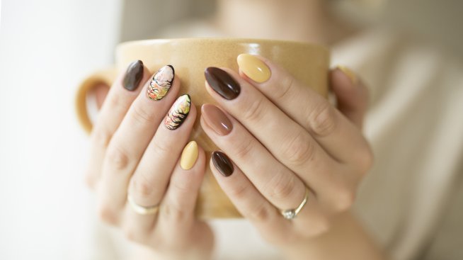 Маникюр за есента - най-добрите цветове