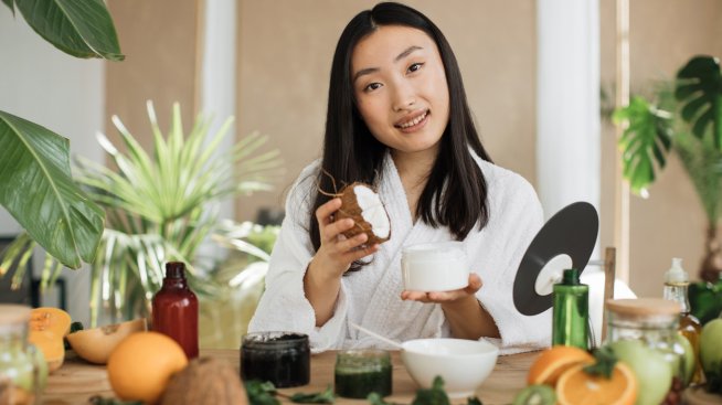 Сперматозоиди от сьомга, спикули и екзозоми – тенденциите за красота през 2025