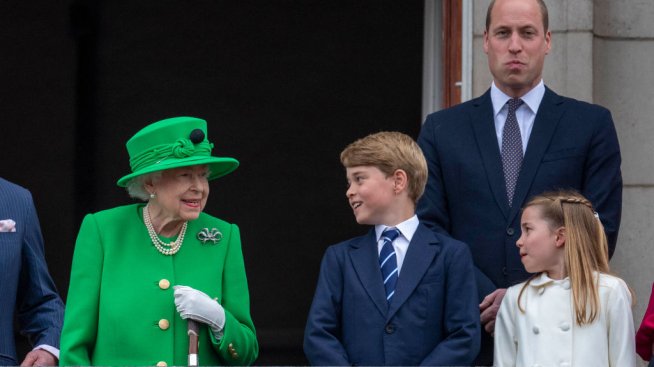 Елизабет II оставила безценен подарък на Джордж, Шарлот и Луи 