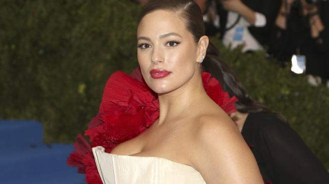 Ашли Греъм на 33: Гола непукистка