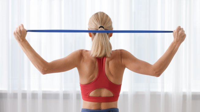 Как да постигнете „най-силните“ си рамене след 40-годишна възраст