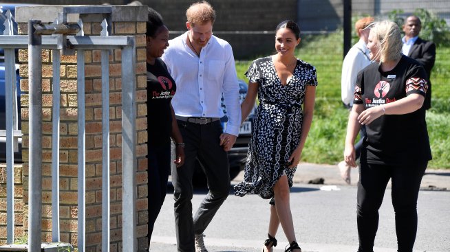 Меган и Хари на кралско пътуване, Арчи напусна Острова за първи път