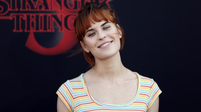 Талула Уилис се сгоди