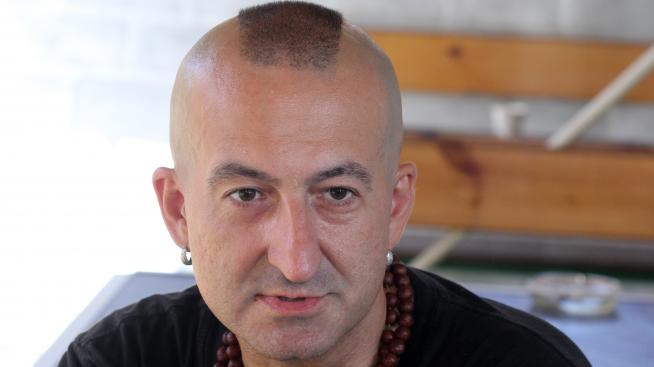 Дони на 54, Нети му се радва