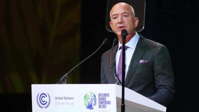 Раздаването започна: Джеф Безос дари 123 милиона долара на бездомни