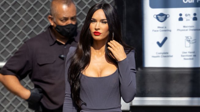 Меган Фокс - със секси тоалет дори и до магазина