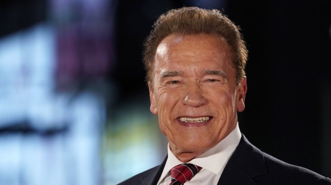 Шпагат на 75: Браво, чичо Арни!