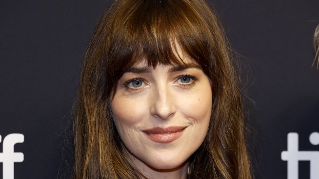 Дакота Джонсън спи по 14 часа на нощ и медитира два пъти на ден 