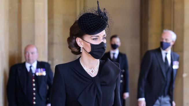 Погребението на принц Филип: Кейт Мидълтън със специално колие