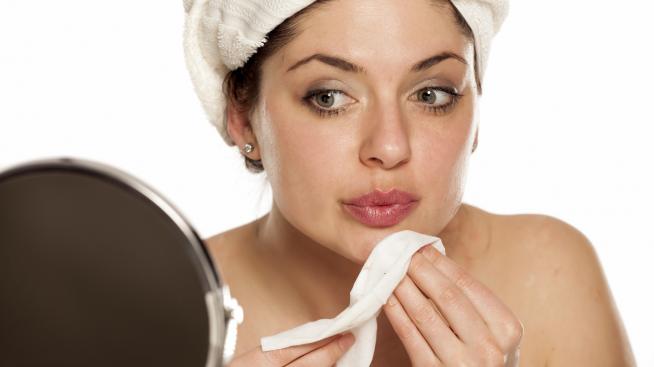 Кърпички за премахване на грим – правилно ли ги ползвате?