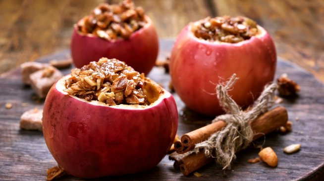 Коледни рецепти – ароматни печени ябълки