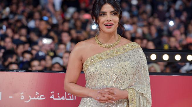 Маска с горещо олио – трикът на Приянка Чопра за блестяща коса