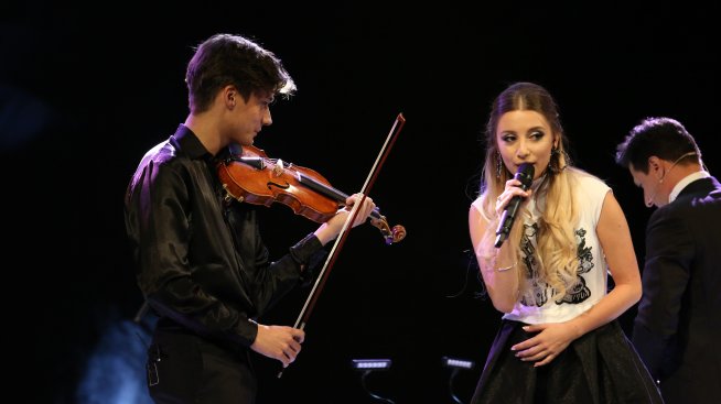 Михаела Маринова показа гаджето си