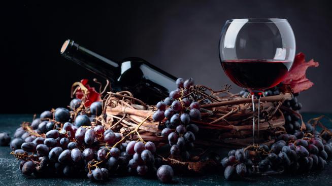 Червеното вино и черният чай борят деменцията