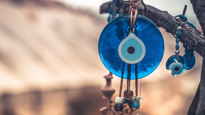 Синьото око – уникален символ за късмет през 2025