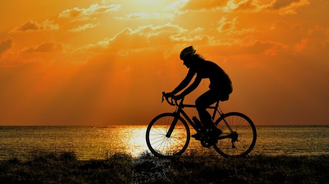 Рекорд на Гинес: Мъж кара колело с 280км/ч