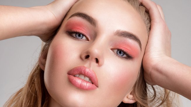 Съвети за гримиране – как да си направите най-розовите бузи