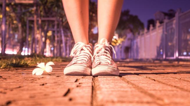 Трябва ли да почиствате обувките заради коронавируса?