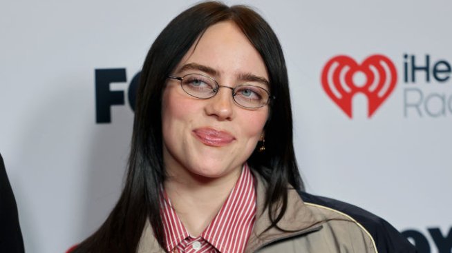 Били Айлиш се похвали с ново гадже