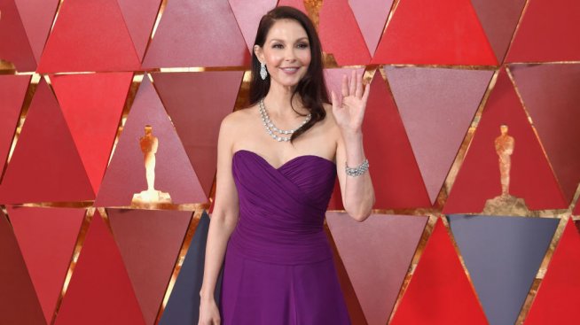 Ашли Джъд отново може да ходи