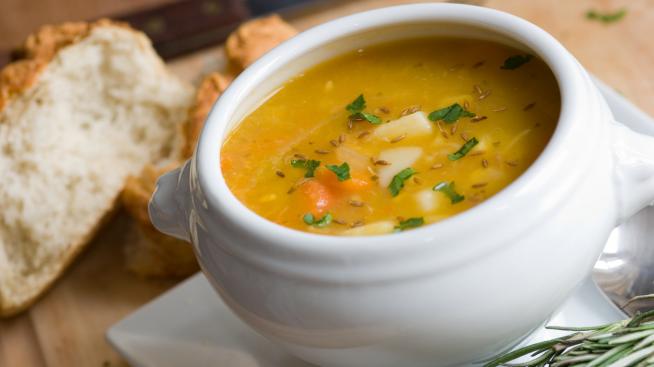 Как да приготвим: Домашна зеленчукова супа