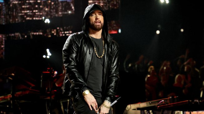 Семейна приказка – внукът на Еминем заприлича досущ на него