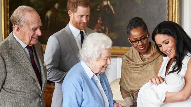 Майката на Меган Маркъл я подкрепя след загубата на детето