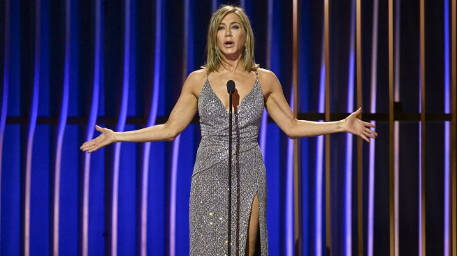 55-годишната Дженифър Анистън показа интензивната си тренировка