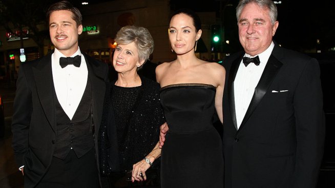 Децата на Брад Пит не са виждали баба си и дядо си от осем години