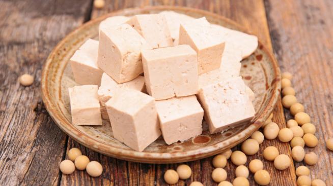 Тофу: Здравословни ползи, недостатъци и заблуди