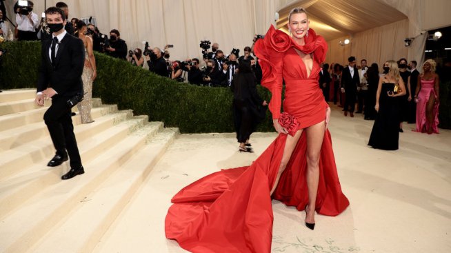 Карли Клос е бременна с третото си дете